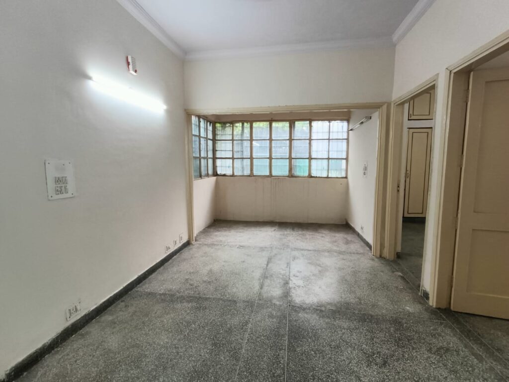 2bhk flat Patparganj Delhi,