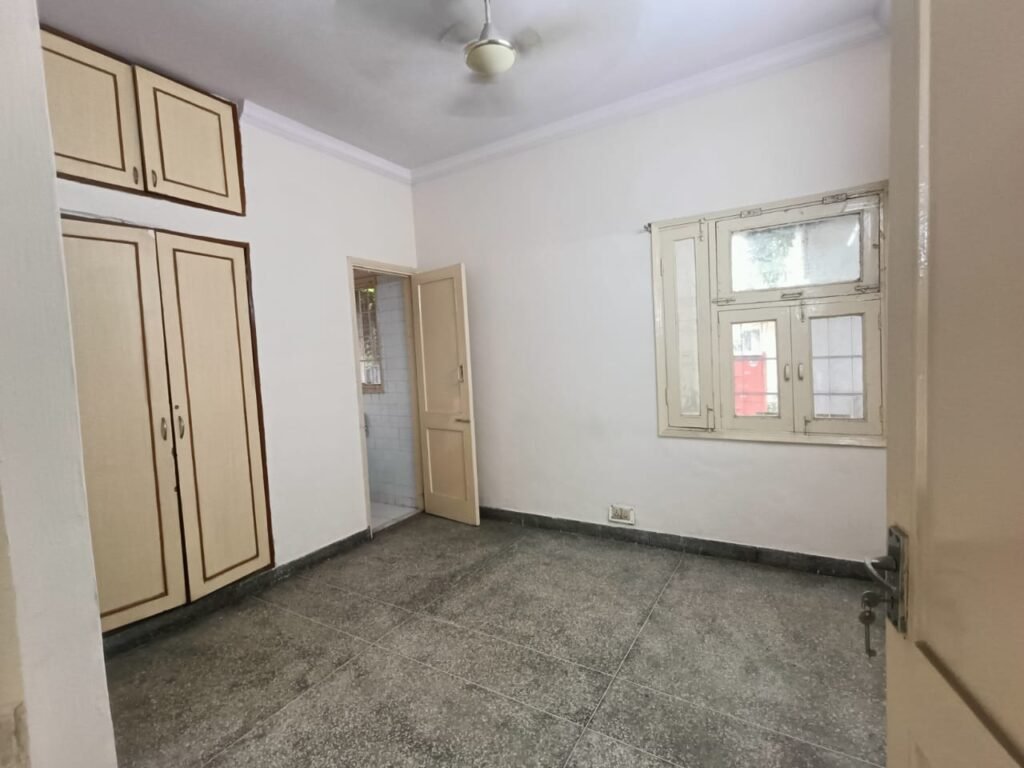 Flat IP Extension TAJ APARTMENT Delhi